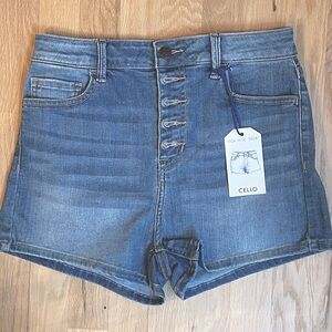 NWT Cello Blue Button Up Denim Shorts. Size Medium